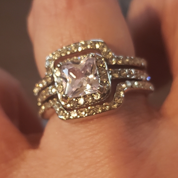 Jewelry - 3 piece diamond wedding set